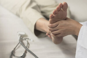 راهنمای بهبودی برای بیماران دیابتی: نکات بهداشت پا برای حفظ سلامتی پاهای شما.