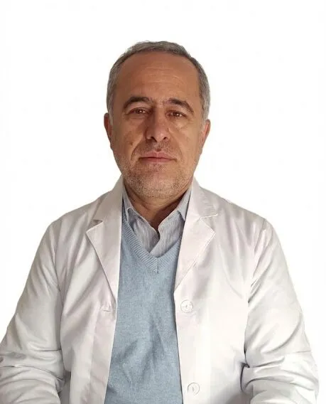 دکتر عباس سعادتمندی پزشک ارزیاب اولیه و پایش سلامت کلینیک پاشنه