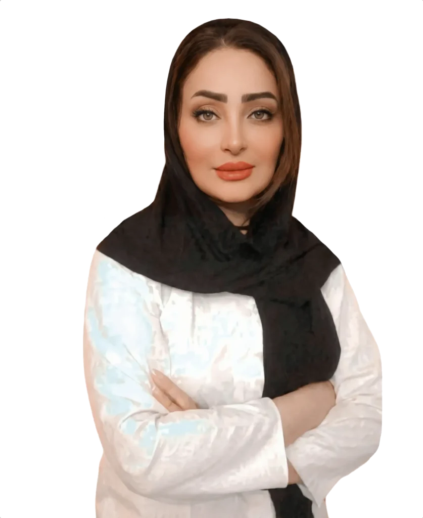 خانم مریم فهمی‌فر درمانگر زخم و مؤسس مرکز درمان زخم پاشنه و کلینیک زخم کده در حال بررسی و ثبت پرونده بیمار